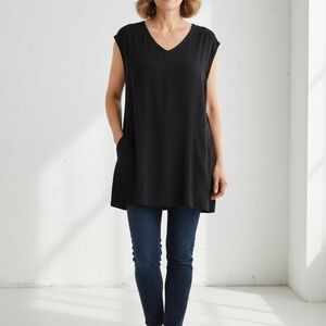 Eileen Fisher Black Sleeveless V-Neck Tunic Top – Size S/P